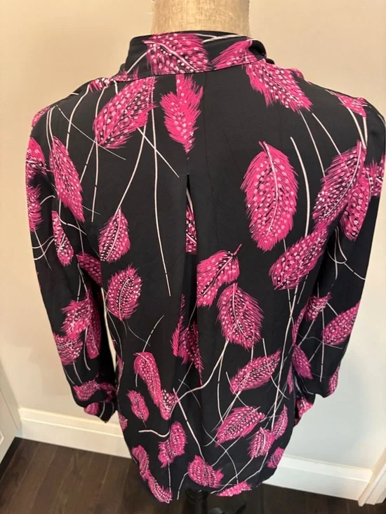 Reiss Lily Feather Print Blouse Navy Pink Tie Neck Size 4 - Picture 12 of 16